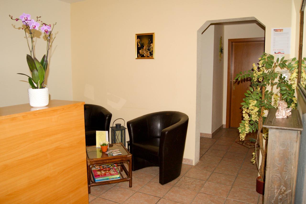 Hotel Schonunger Bucht Waigolshausen Экстерьер фото