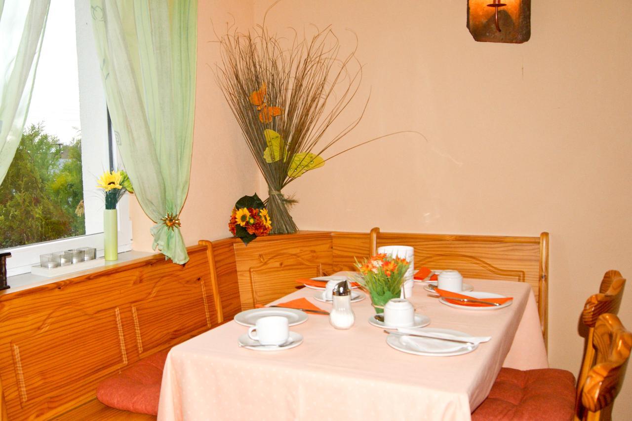 Hotel Schonunger Bucht Waigolshausen Экстерьер фото